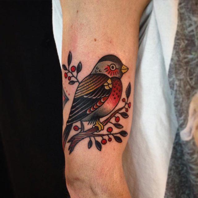 tatouage oiseau 77