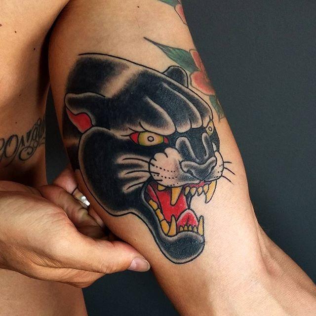 tatouage panthere 33