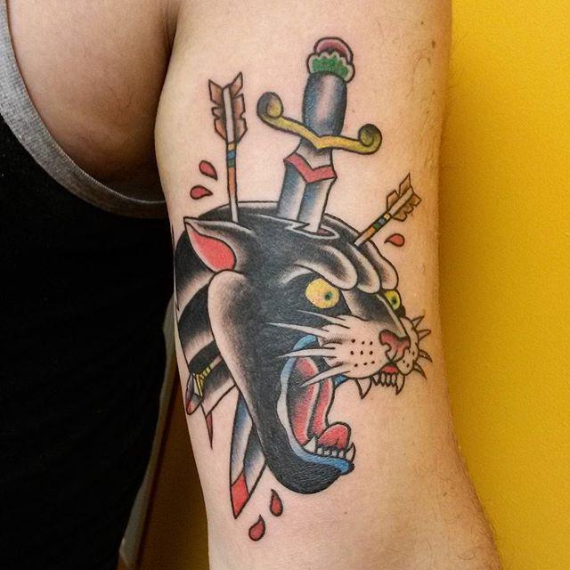 tatouage panthere 85