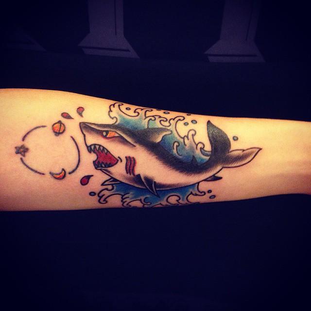 tatouage requin 111