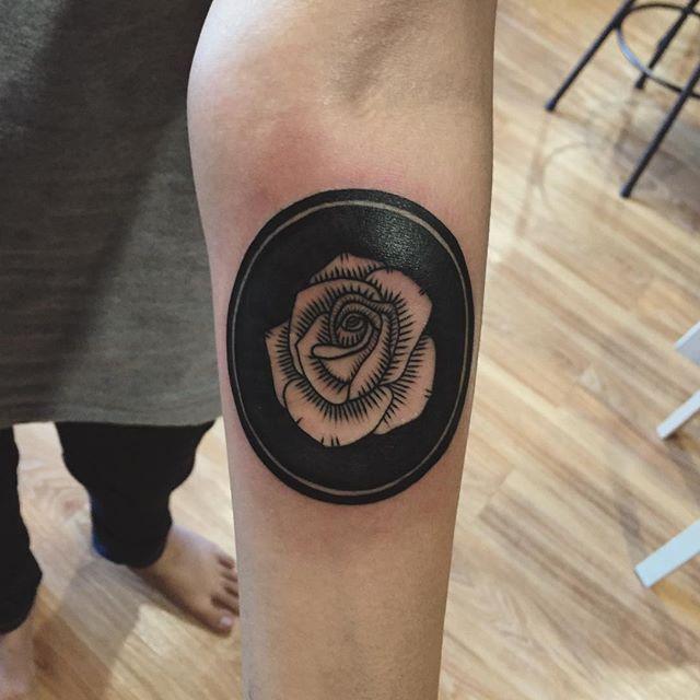 tatouage roses 55