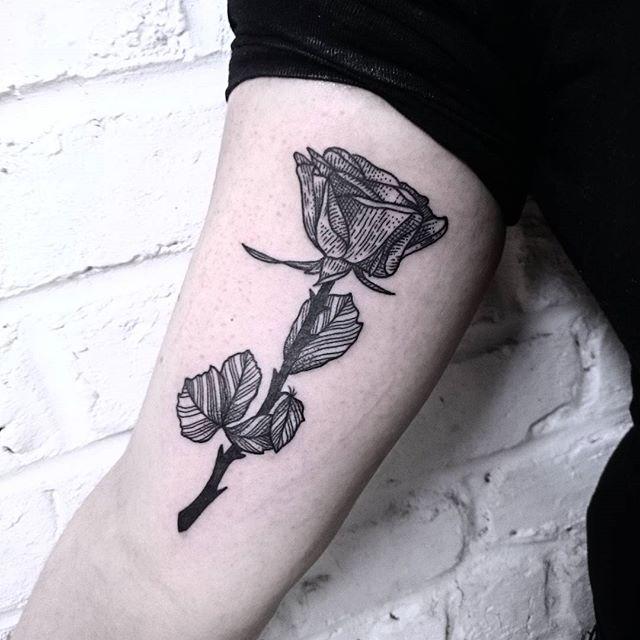 tatouage roses 73
