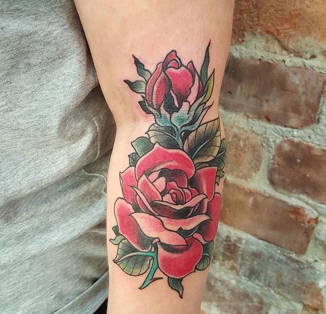 tatouage roses 95
