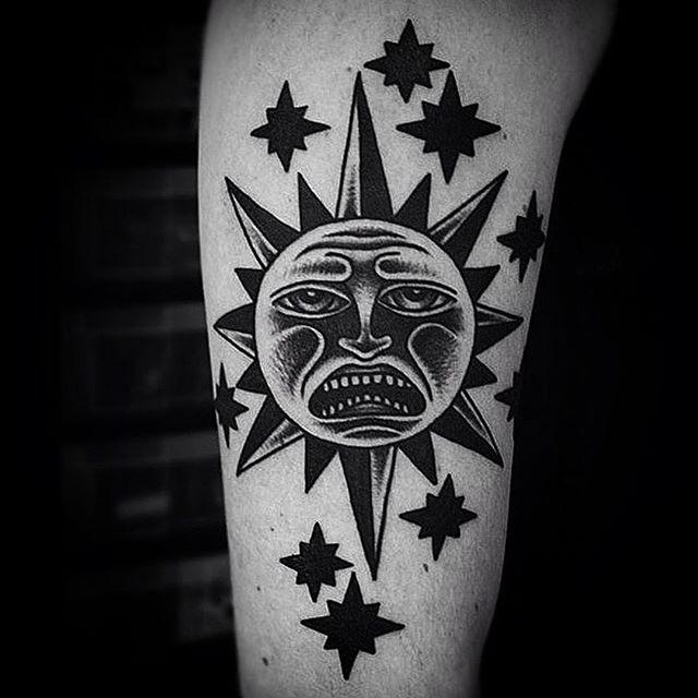 tatouage soleil 99