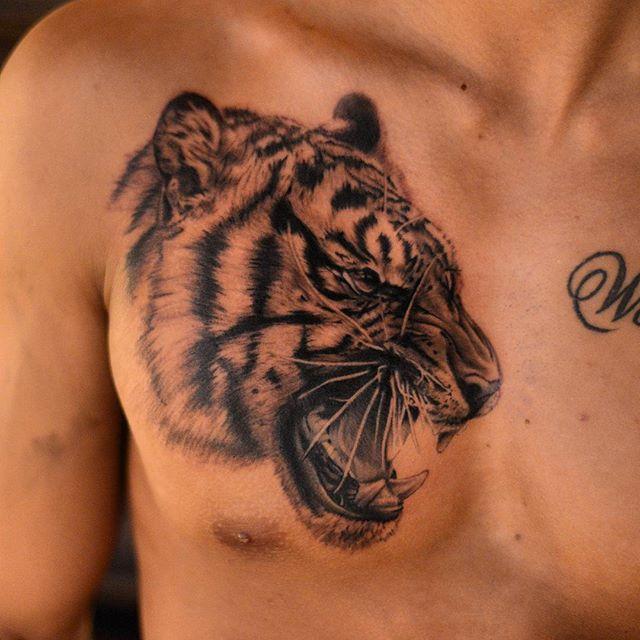 tatouage tigre 107