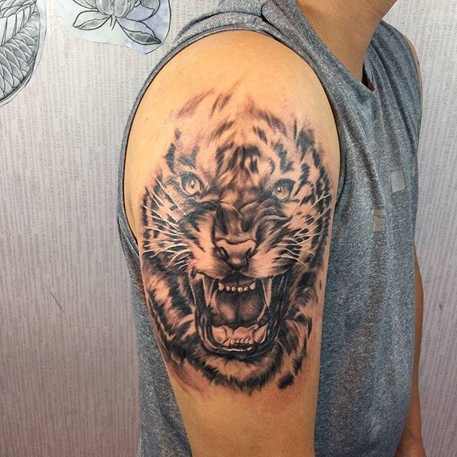 tatouage tigre 15