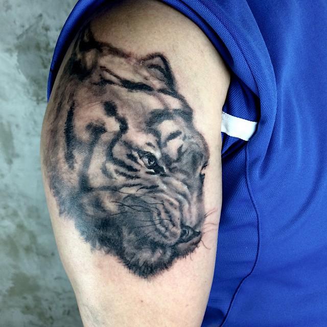 tatouage tigre 23