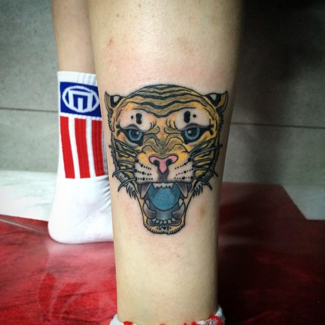 tatouage tigre 75