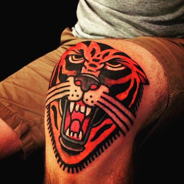 tatouage tigre 95
