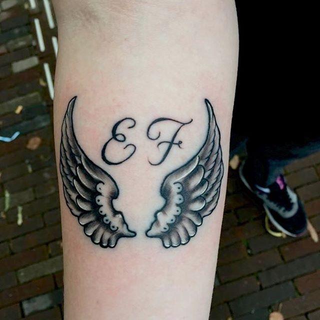 tatouage ailes 17