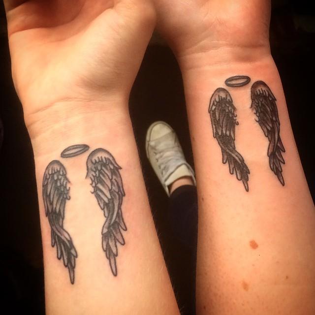 tatouage ailes 89