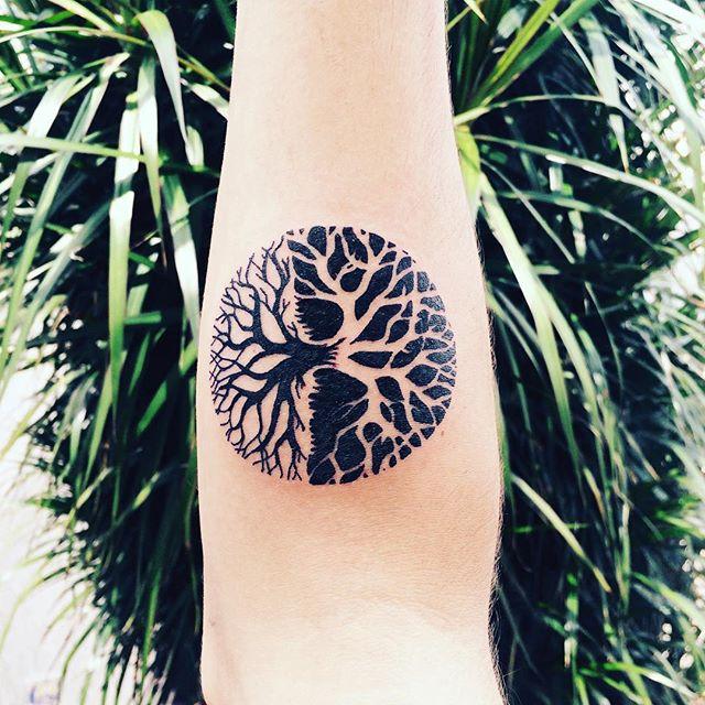 tatouage arbre 27