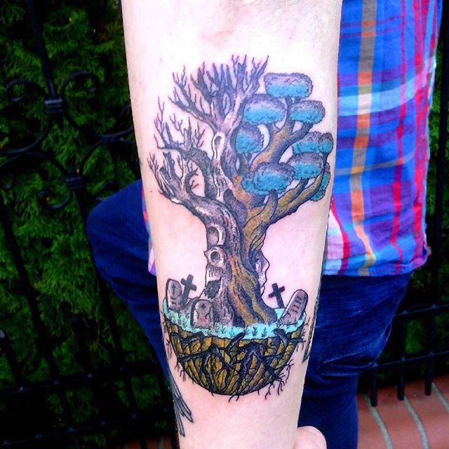 tatouage arbre 69