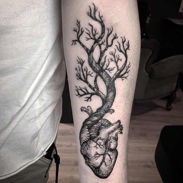 tatouage arbre 89
