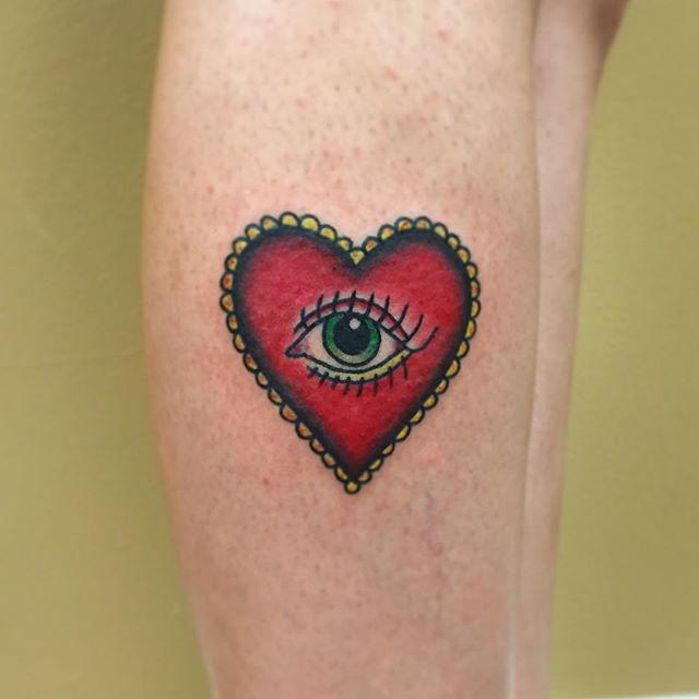 tatouage coeur 123