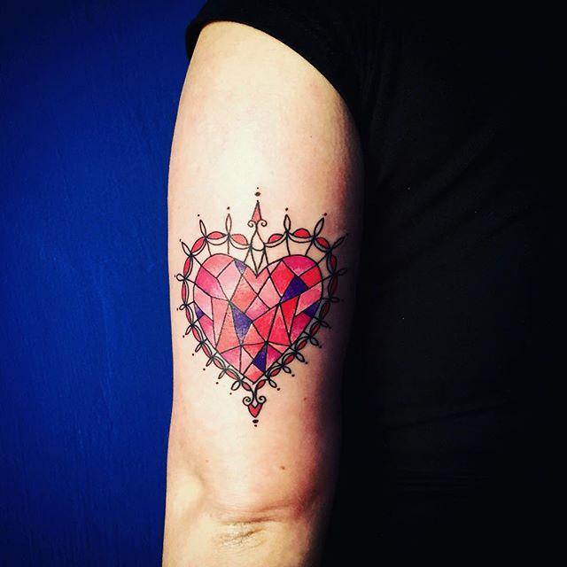tatouage coeur 25