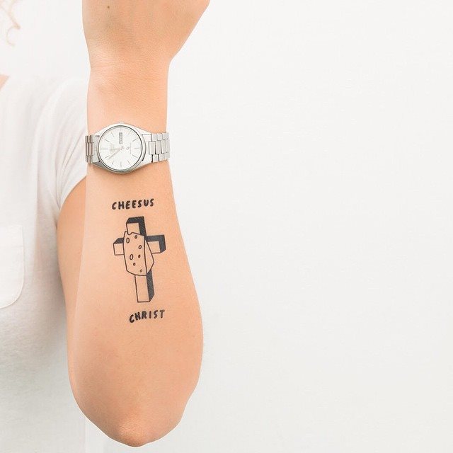 tatouage croix 09