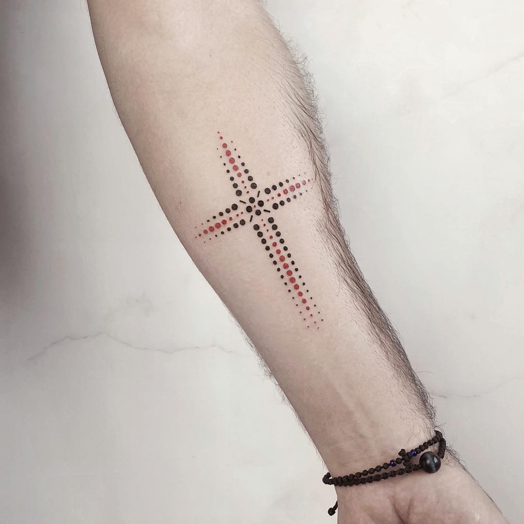 tatouage croix 113