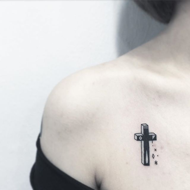 tatouage croix 115