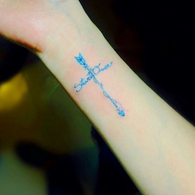 tatouage croix 35