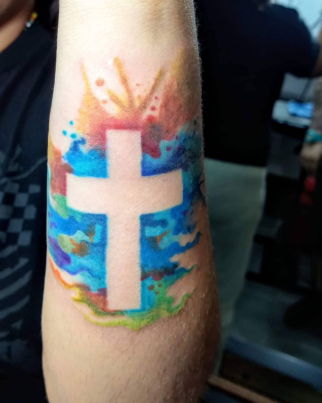 tatouage croix 99