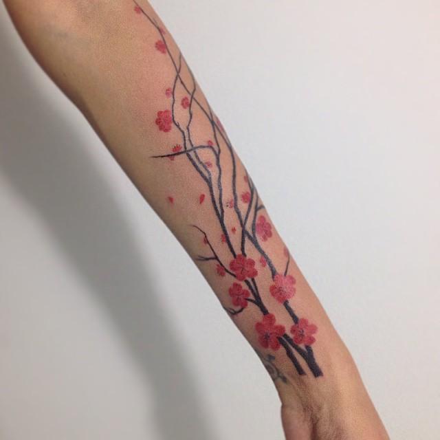 tatouage fleur cerisier sakura 111