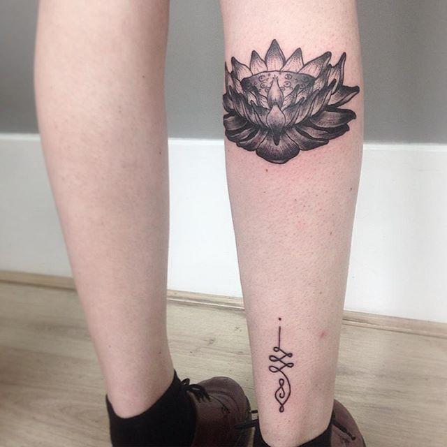 tatouage fleur lotus 01
