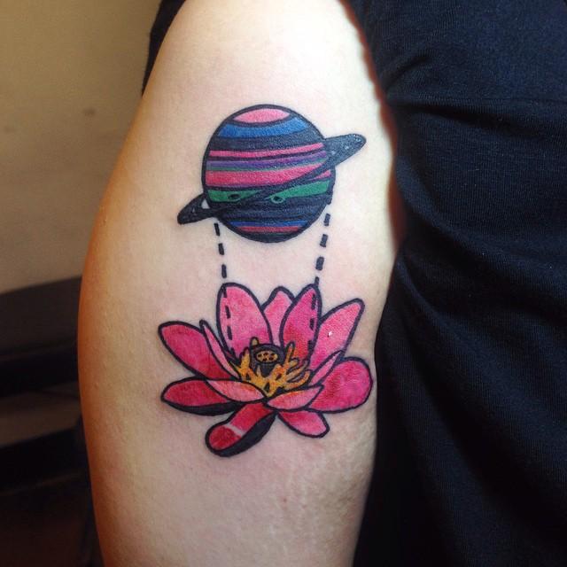 tatouage fleur lotus 07
