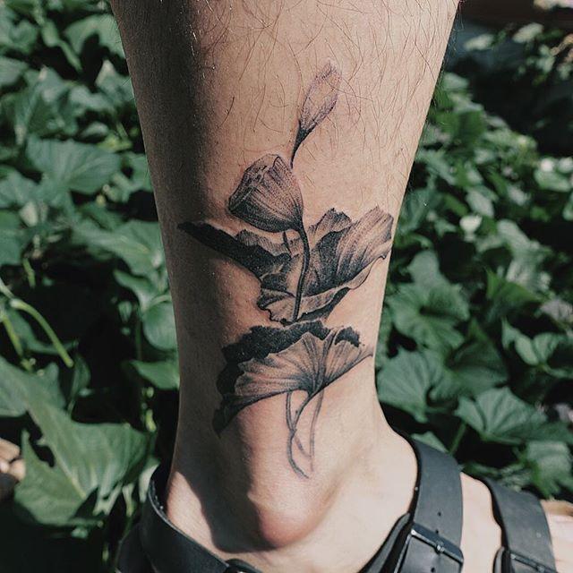 tatouage fleur lotus 23