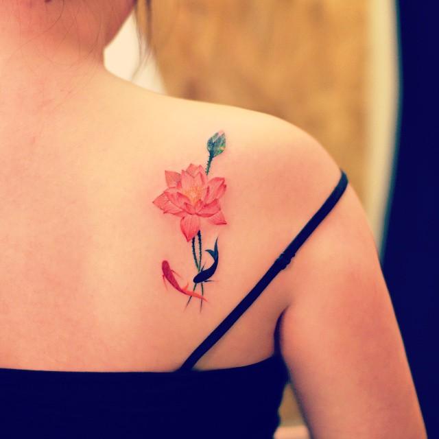 tatouage fleur lotus 49