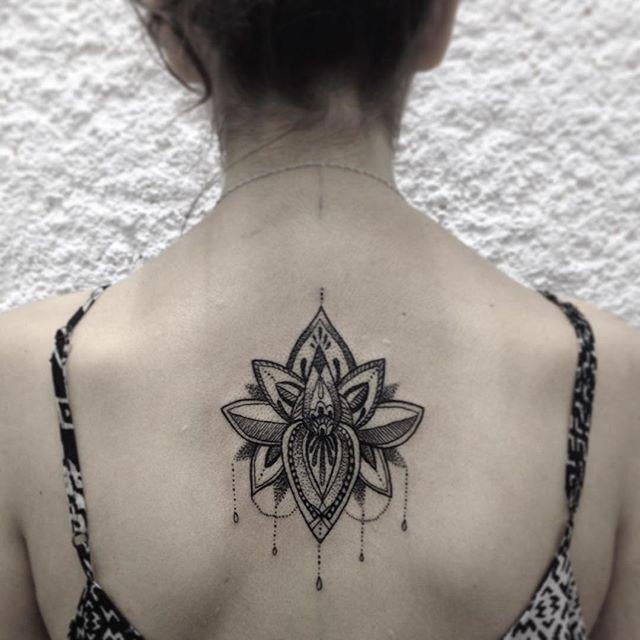 tatouage fleur lotus 51