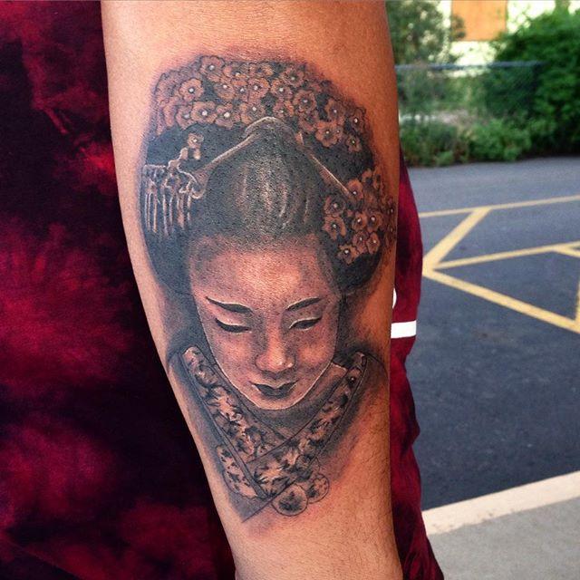 tatouage geisha 129