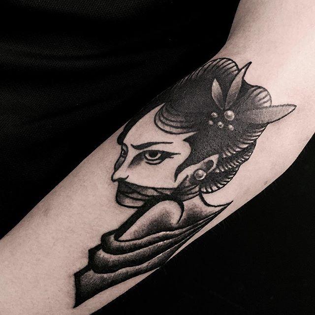 tatouage geisha 43
