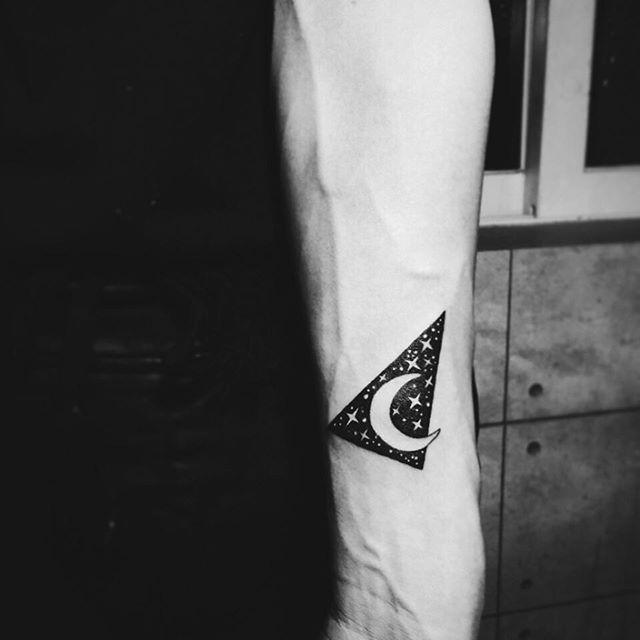 tatouage lune 51
