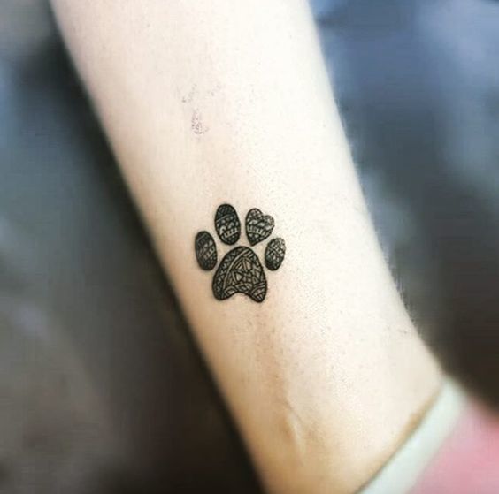 tatouage empreinte chien 205