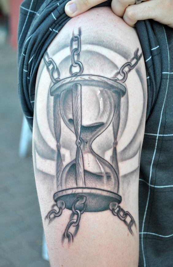 tatouage horloge montre 357