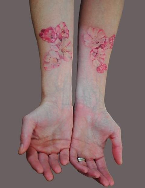 16 tatouage romantique bras