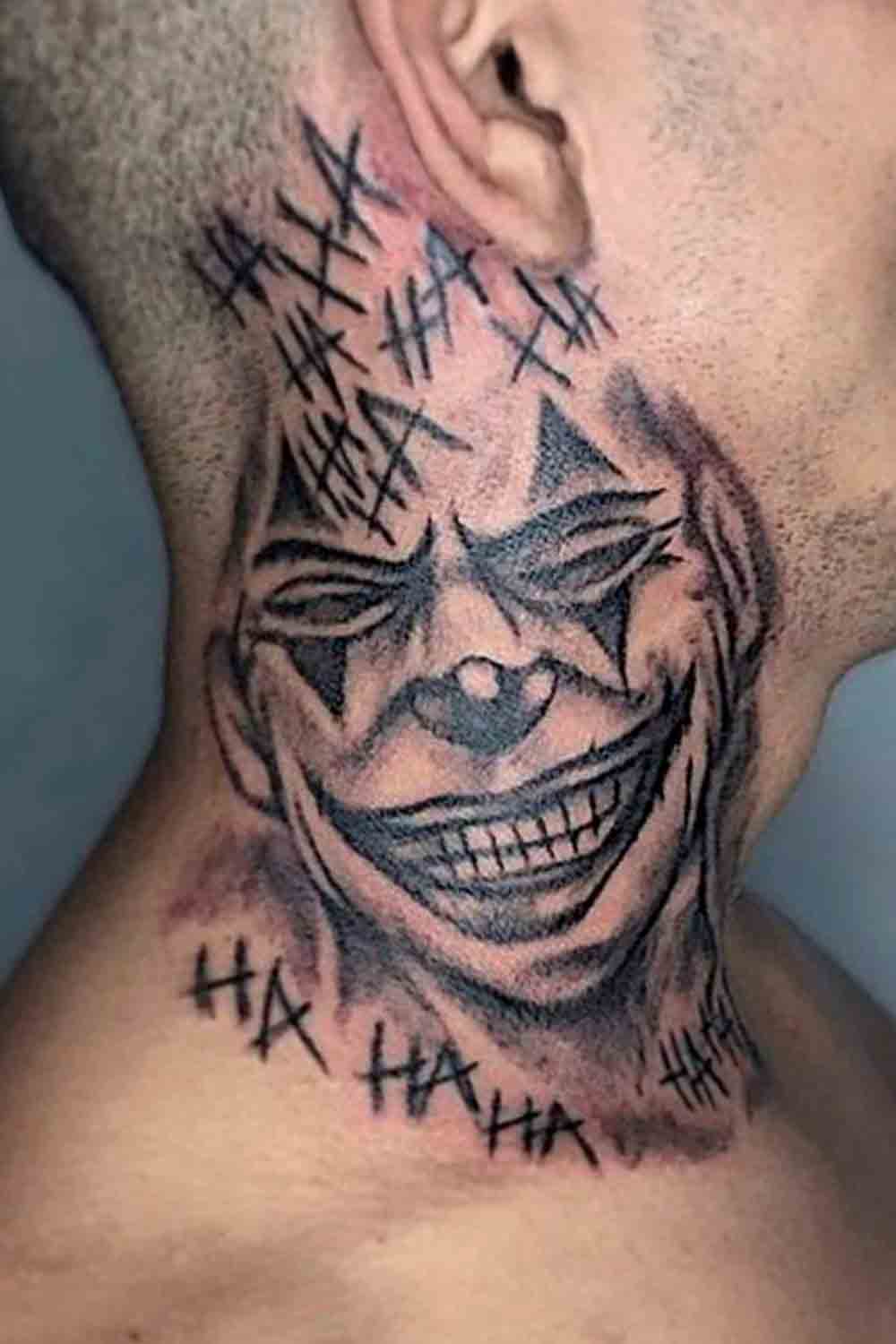 tatouage masculin de clown 100