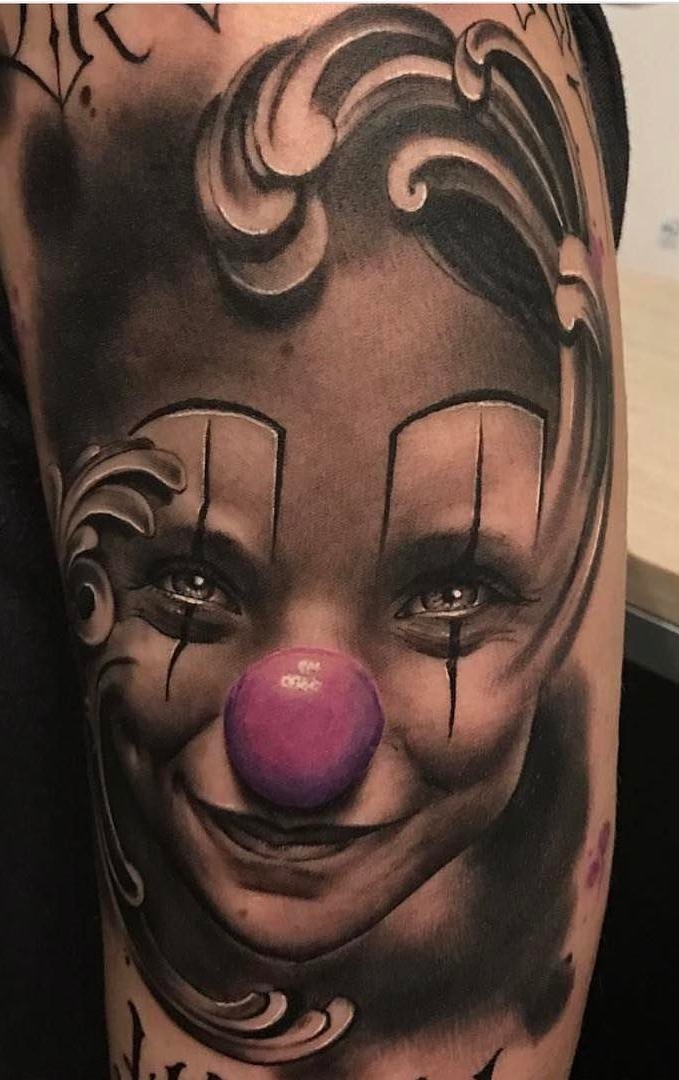 tatouage masculin de clown 37