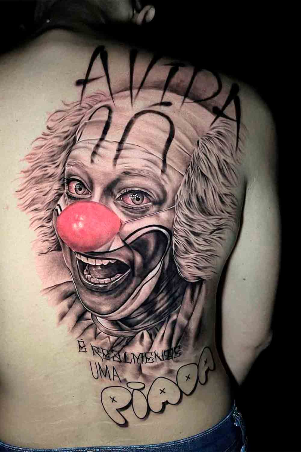 tatouage masculin de clown 73