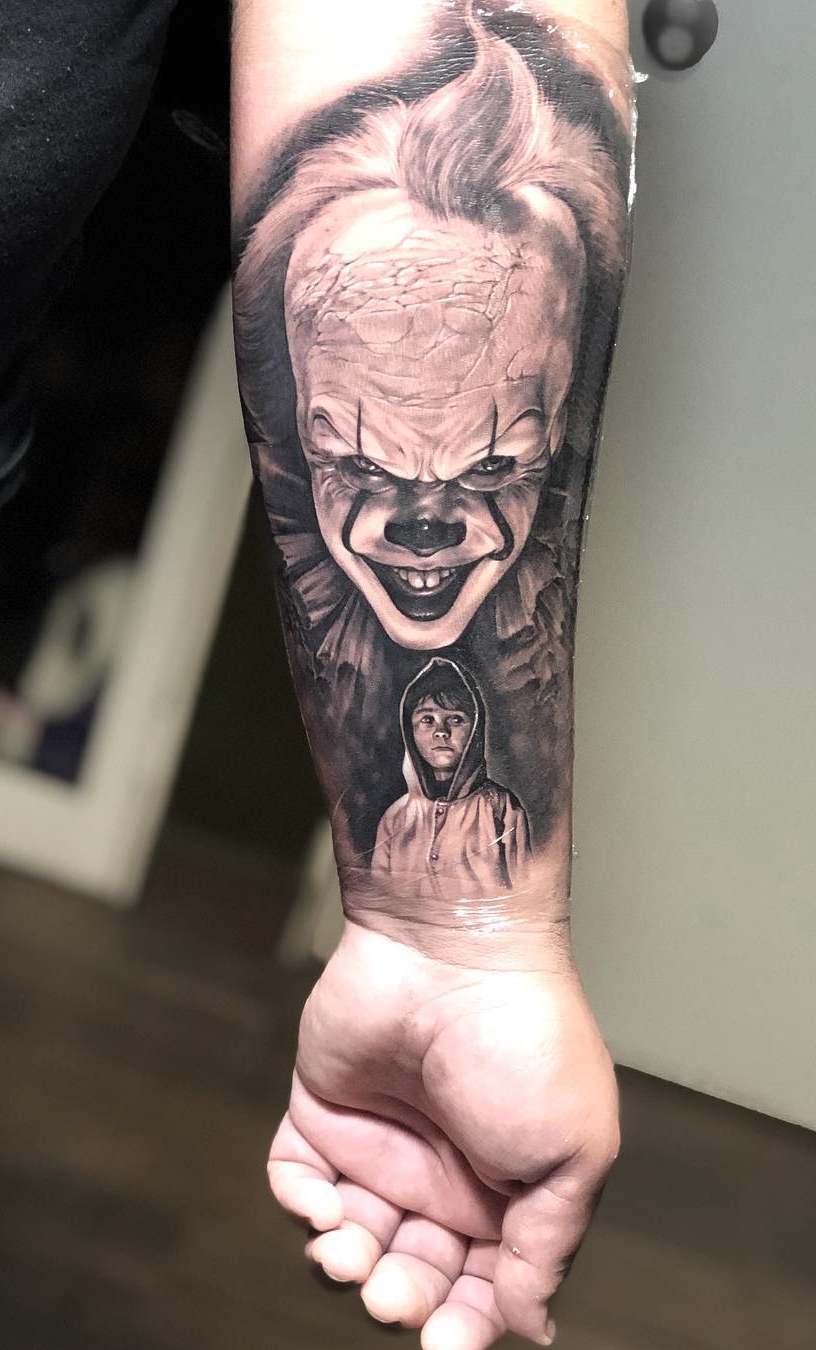 tatouage masculin de clown 83