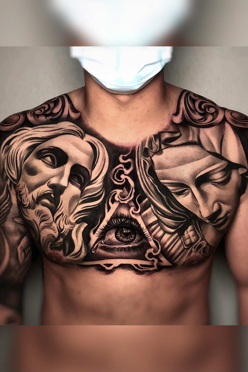 tatouage masculin sur poitrine 25