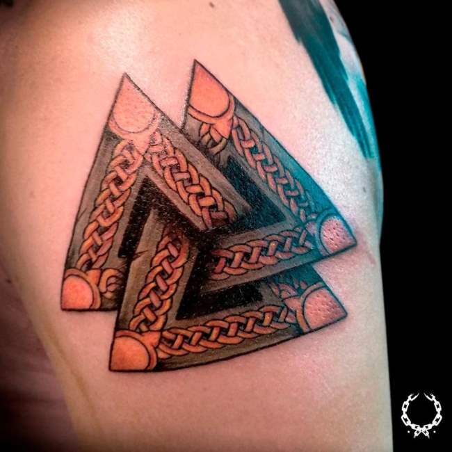 tattoo valknut 52