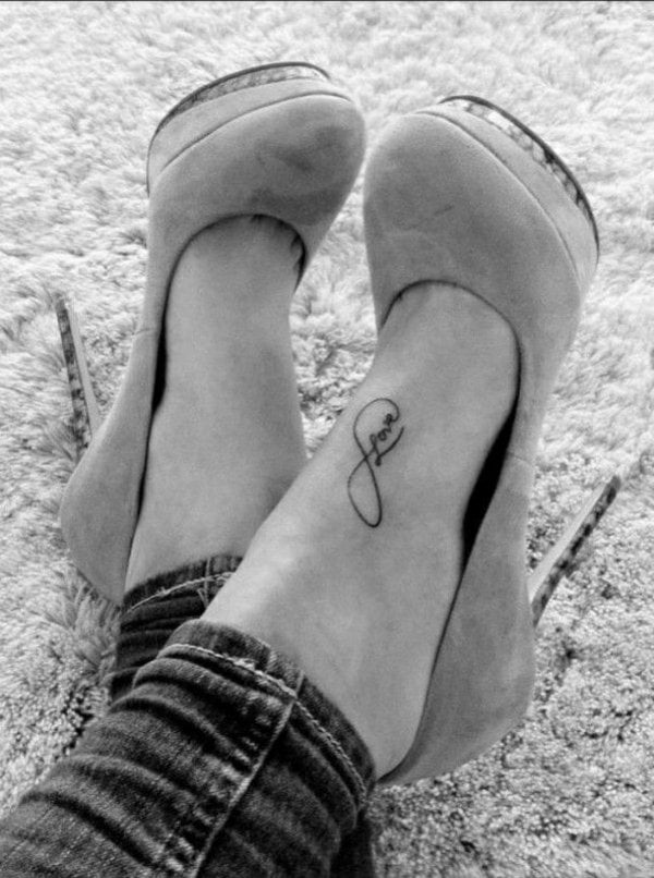 tatuaggi piedi immagine 407
