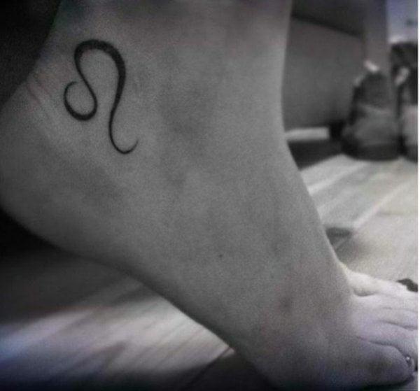 tatuaggi piedi immagine 426