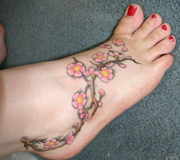 tatuaggio piede disegno 101