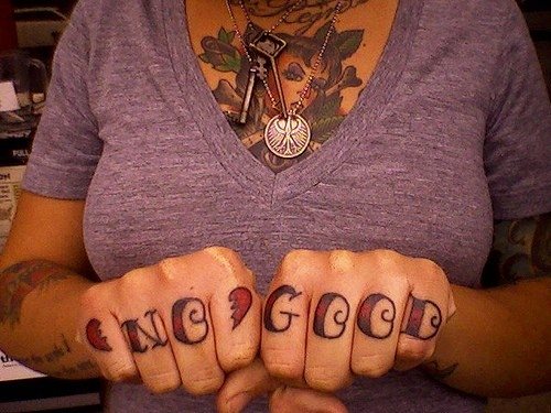 tatuaggio dito articolazione 502