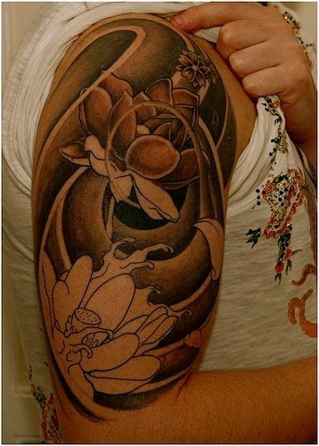 tatuaggio fiore loto 1000