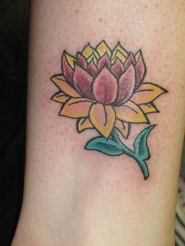 tatuaggio fiore loto 1059