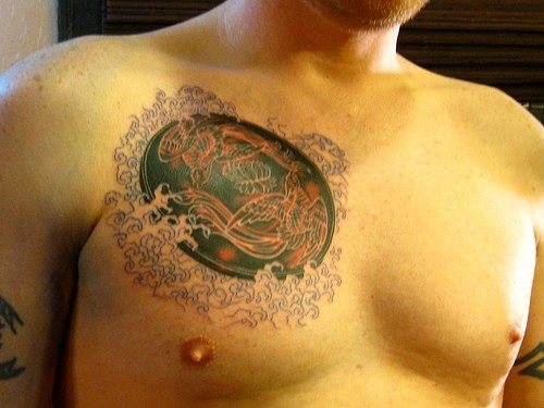 tatuaggio petto 1050
